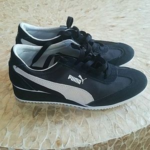 Ladies PUMA Athletic Fashion Sneakers